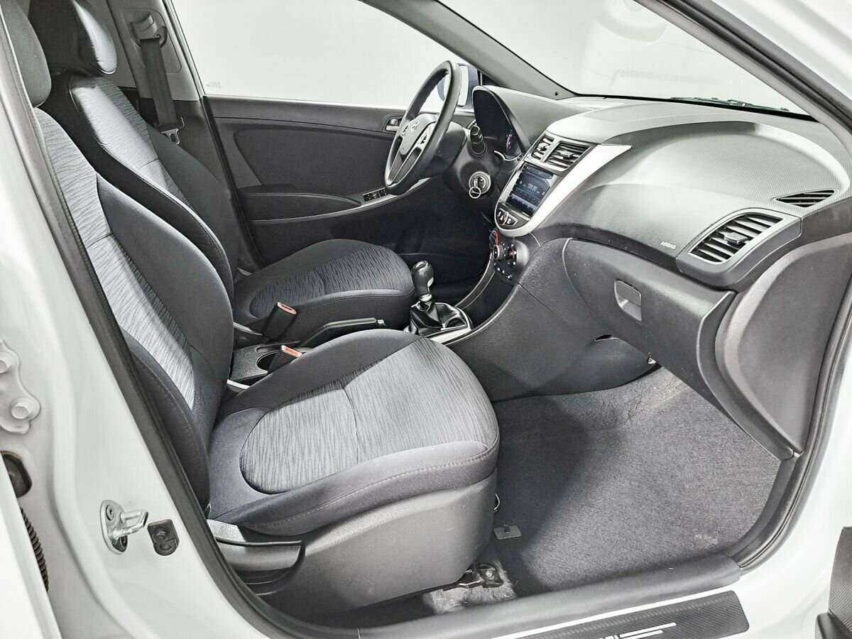 Купить Hyundai Solaris, 2016, 115 896 км.. Фото: #6