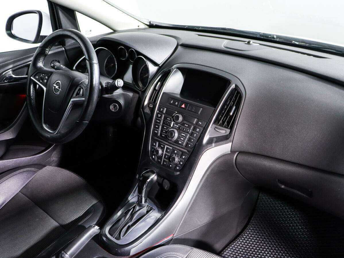 Купить Opel Astra, 2012, 117 438 км.. Фото: #5