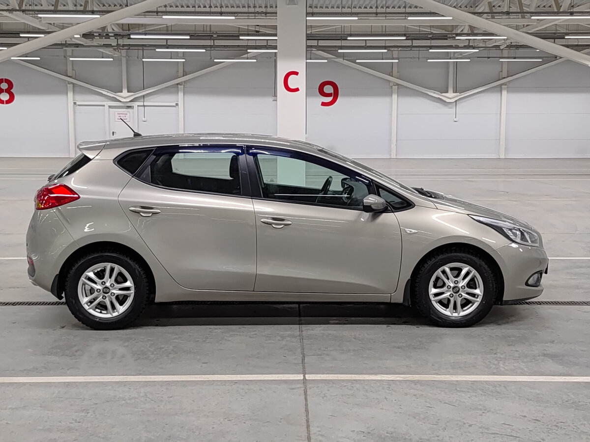 Купить Kia Ceed, 2012, 84 618 км.. Фото: #3