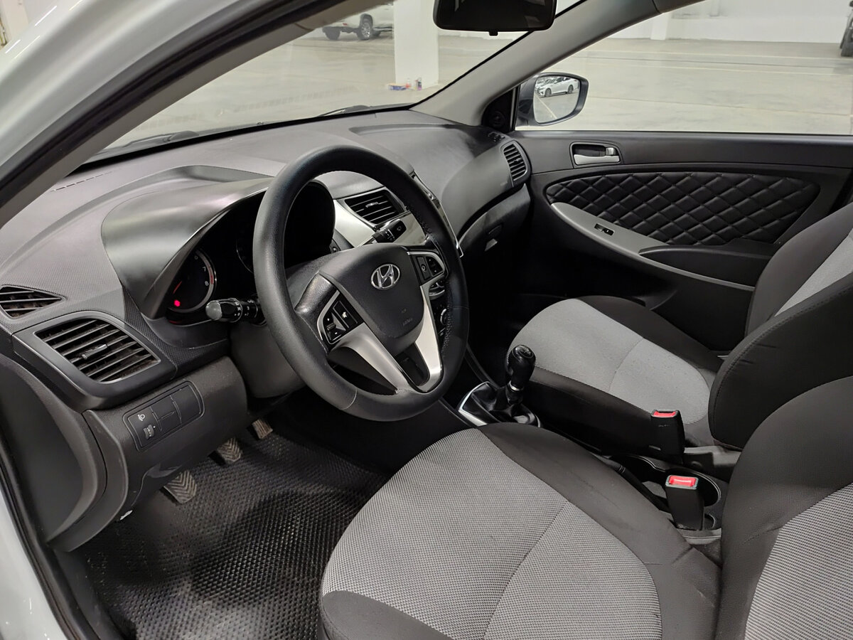 Купить Hyundai Solaris, 2013, 231 294 км.. Фото: #15