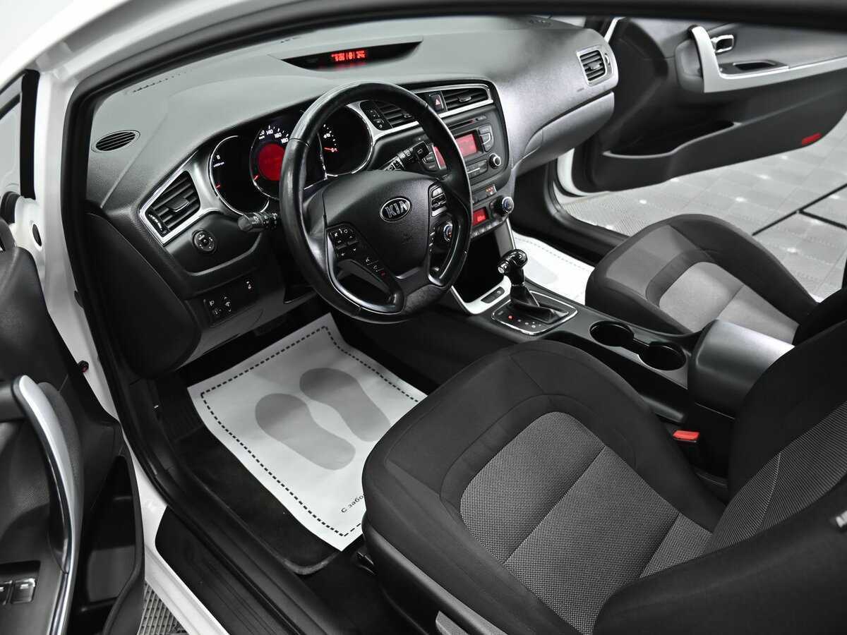 Купить Kia Ceed, 2017, 82 000 км.. Фото: #7