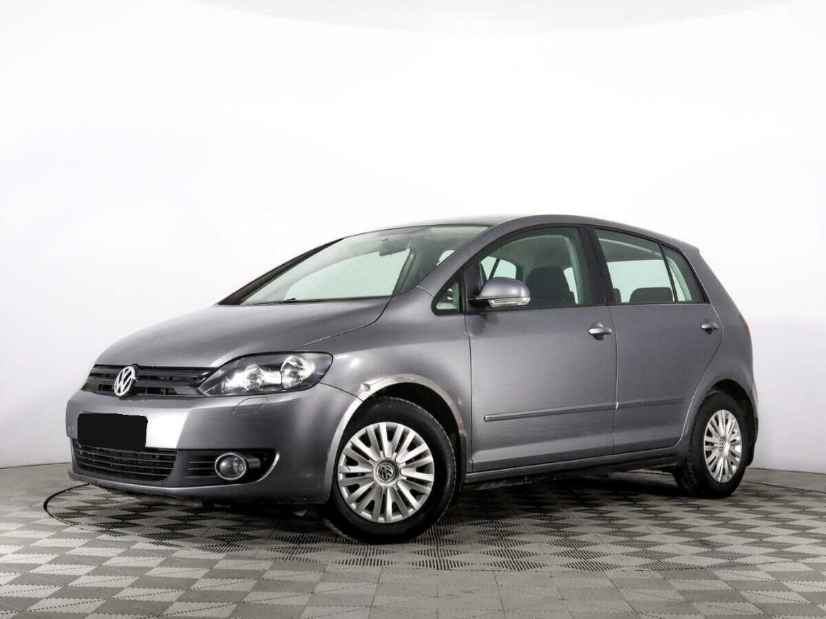 Купить Volkswagen Golf Plus, 2013, 143 156 км.. Посмотреть фото