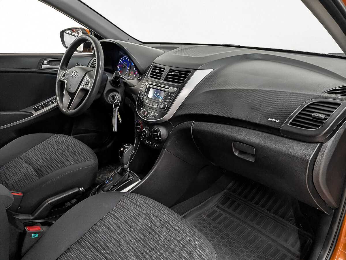 Купить Hyundai Solaris, 2015, 103 640 км.. Фото: #10