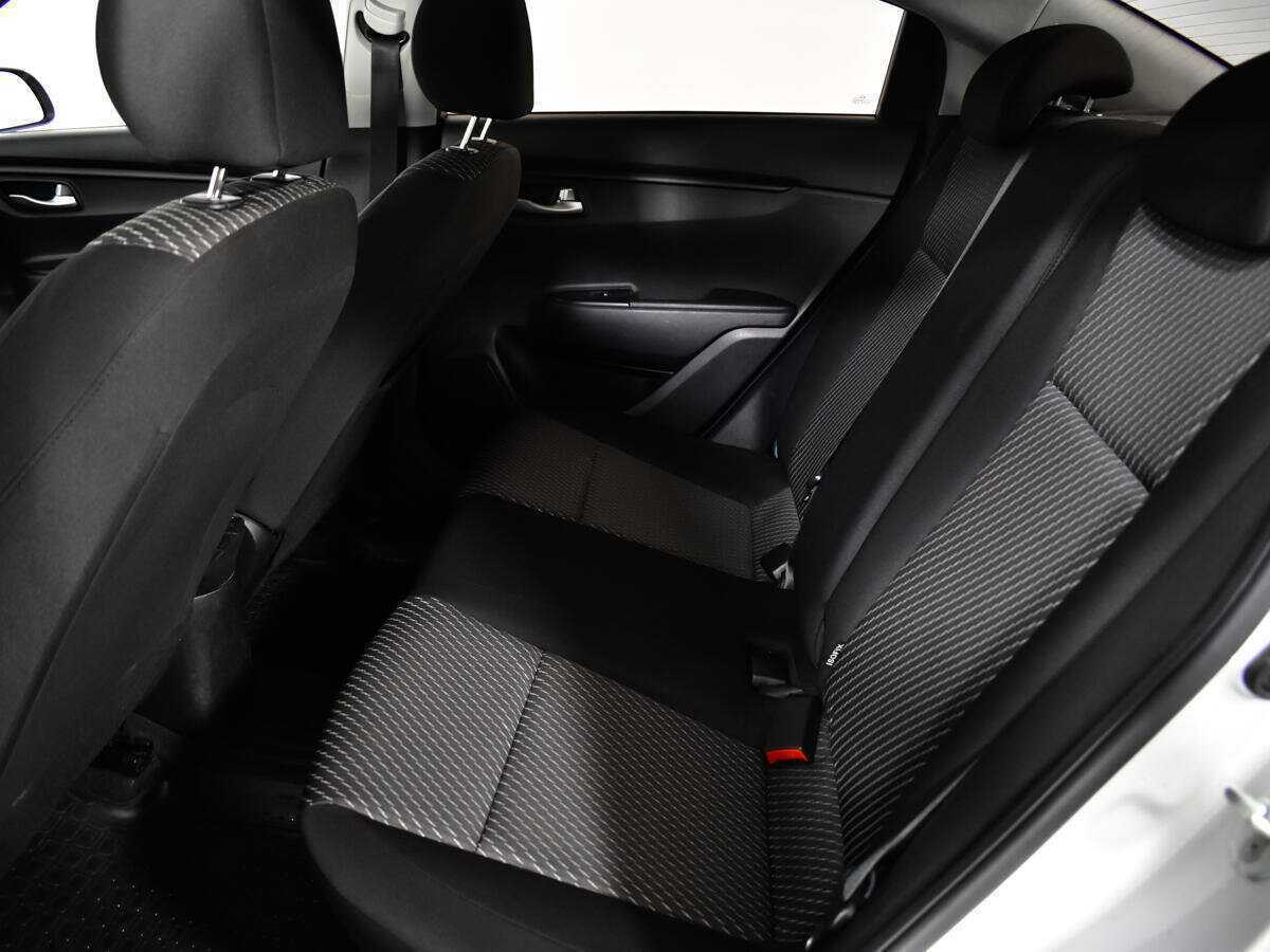 Купить Kia Rio, 2017, 123 584 км.. Фото: #9