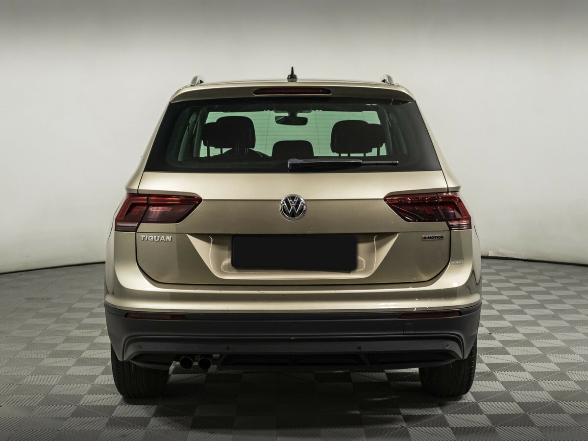 Купить Volkswagen Tiguan, 2018, 131 218 км.. Фото: #4