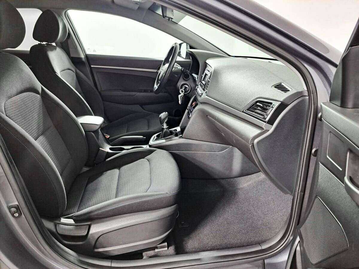 Купить Hyundai Elantra, 2018, 117 003 км.. Фото: #10