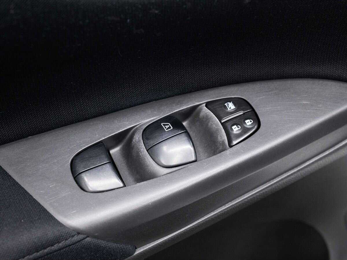 Купить Nissan Sentra, 2015, 230 424 км.. Фото: #15