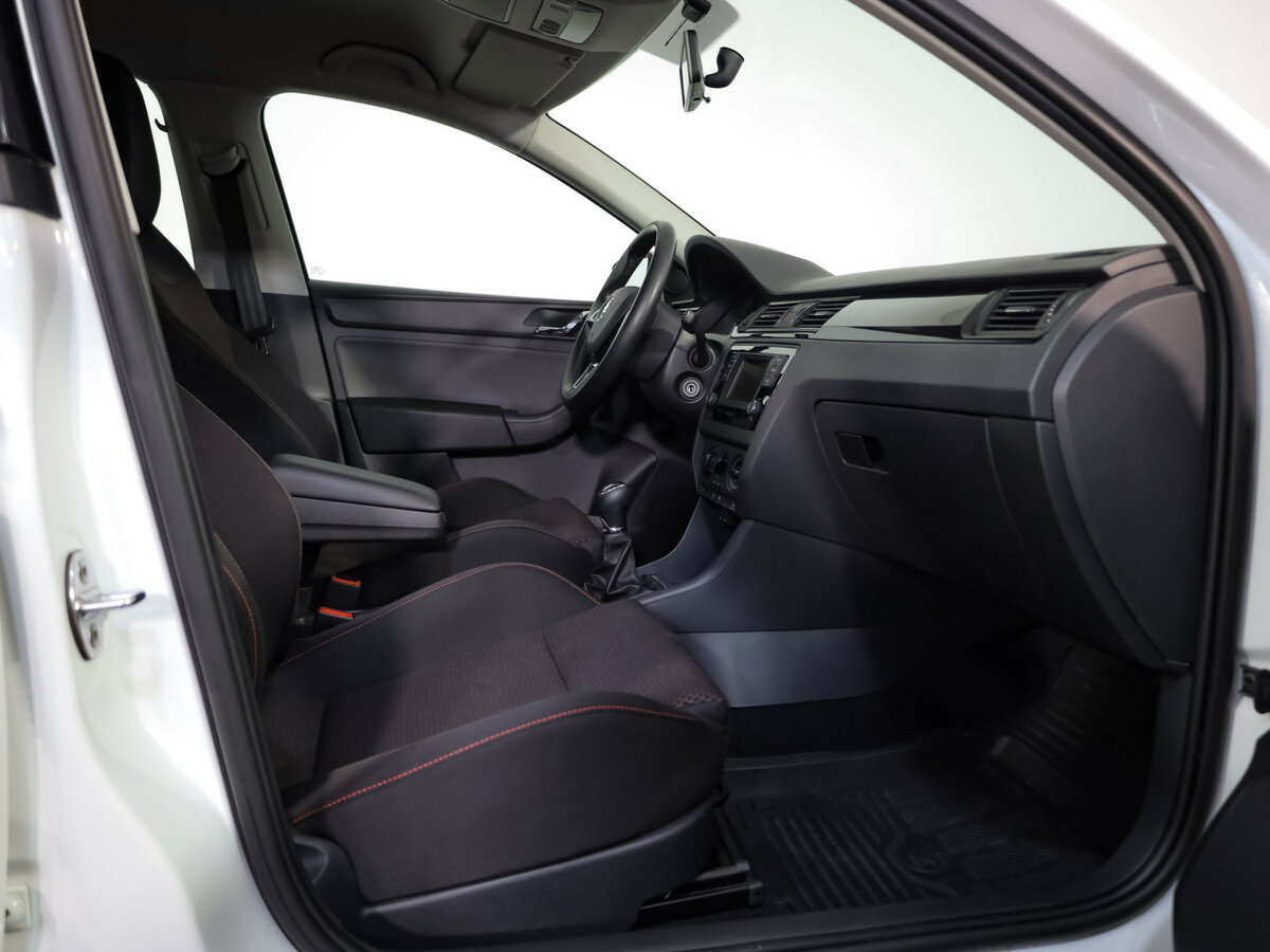 Купить Skoda Rapid, 2015, 56 253 км.. Фото: #14