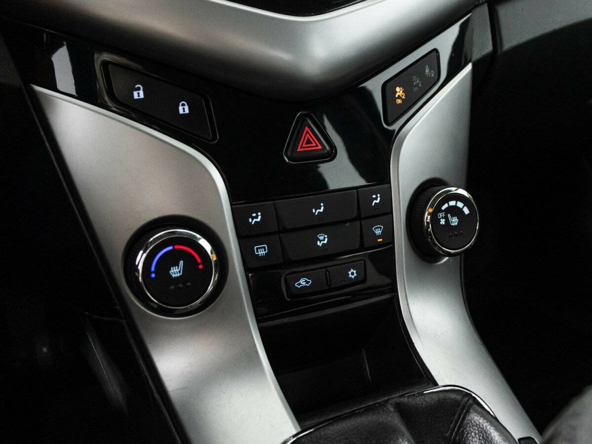 Купить Chevrolet Cruze, 2012, 194 357 км.. Фото: #13