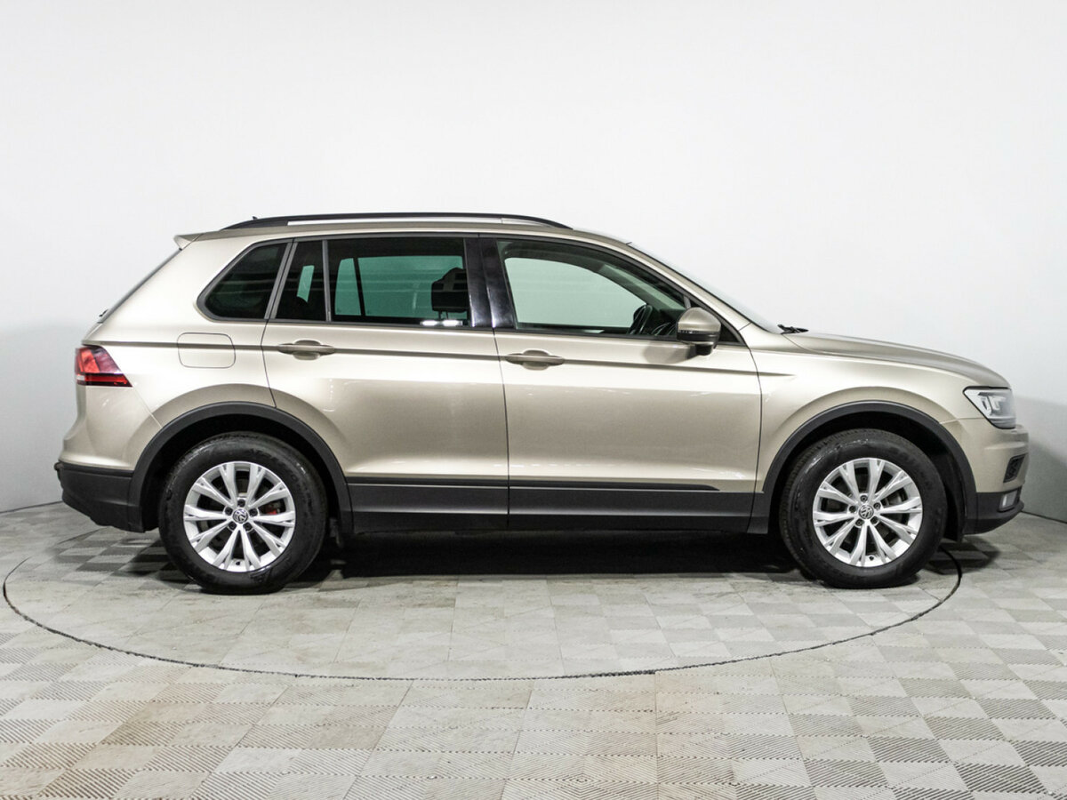 Купить Volkswagen Tiguan, 2019, 88 434 км.. Фото: #3