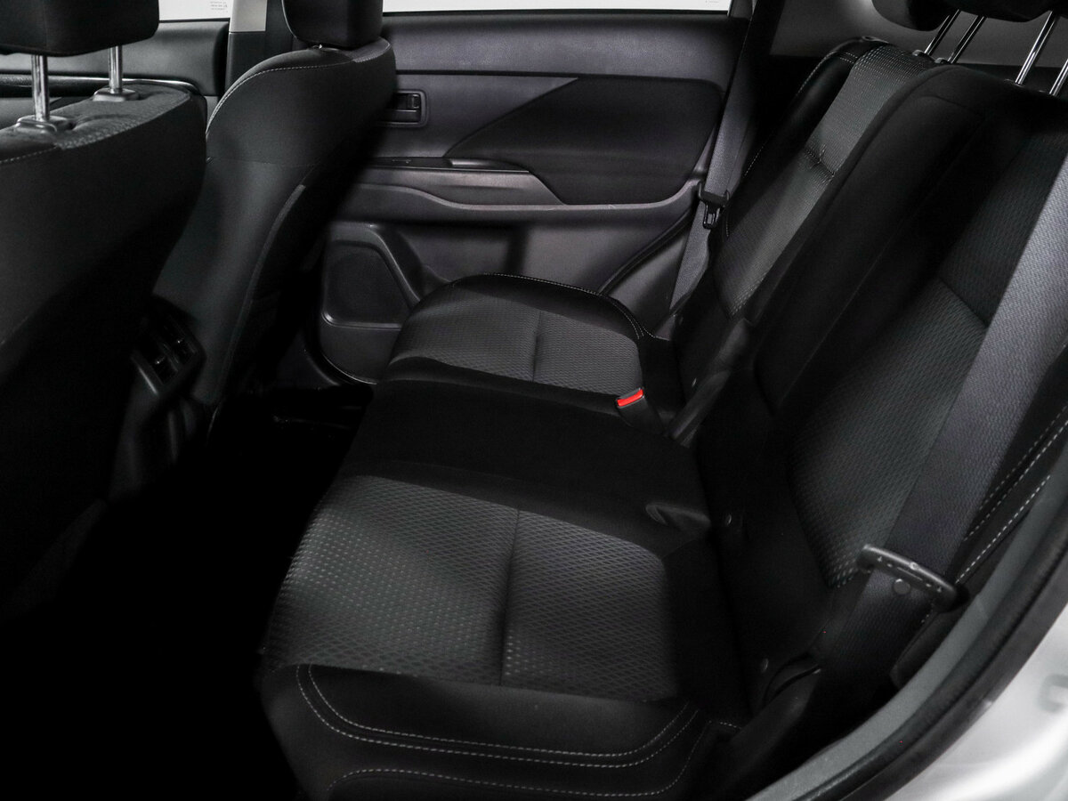 Купить Mitsubishi Outlander, 2019, 70 648 км.. Фото: #9