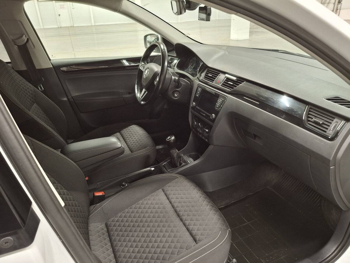Купить Skoda Rapid, 2018, 116 339 км.. Фото: #10