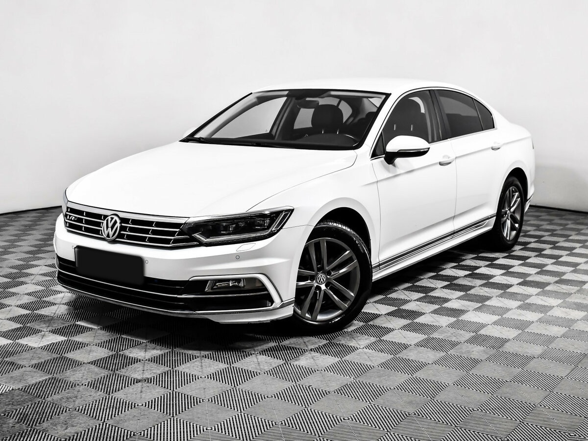 Купить Volkswagen Passat, 2018, 94 745 км.. Посмотреть фото