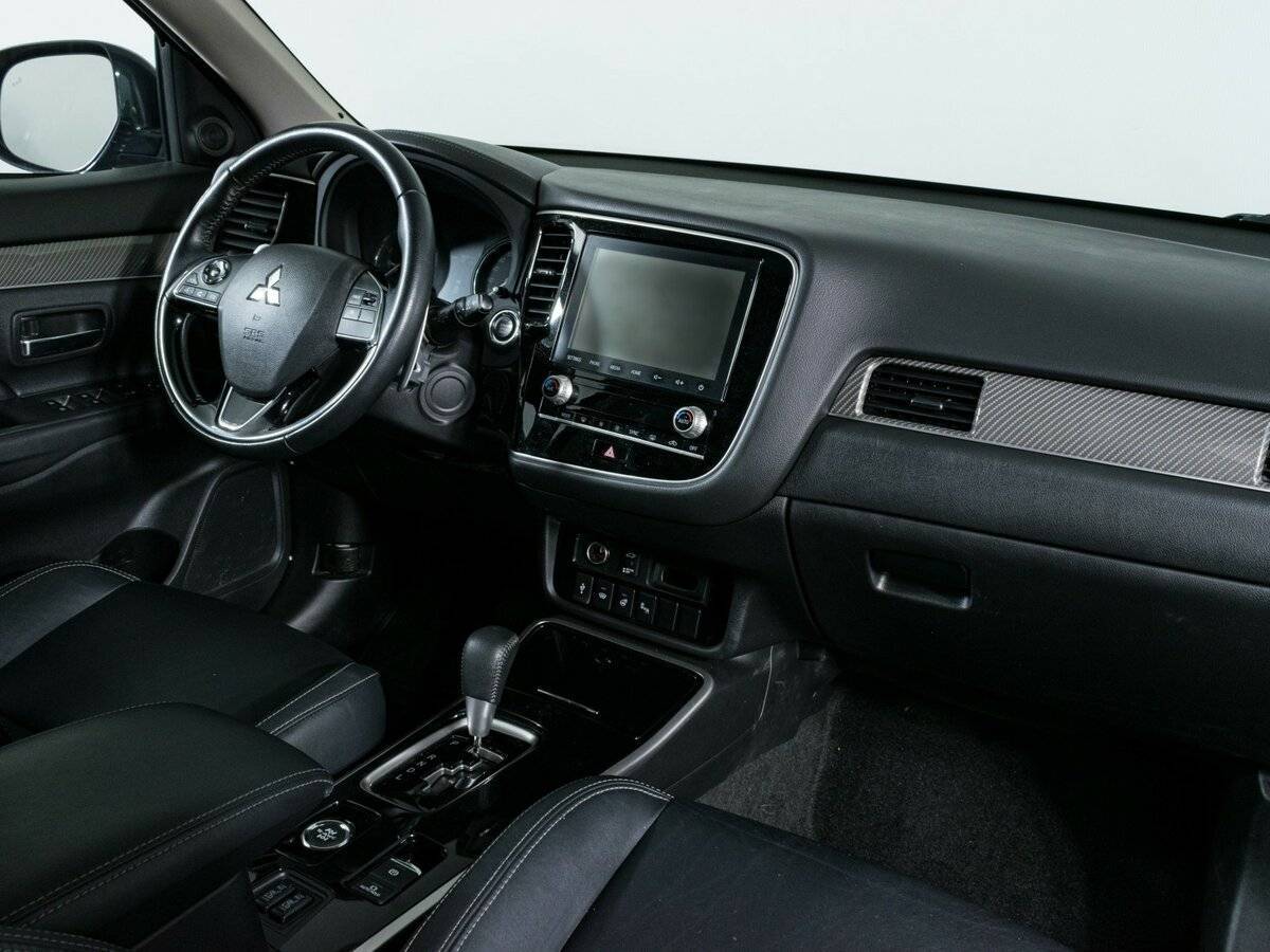 Купить Mitsubishi Outlander, 2020, 80 307 км.. Фото: #10