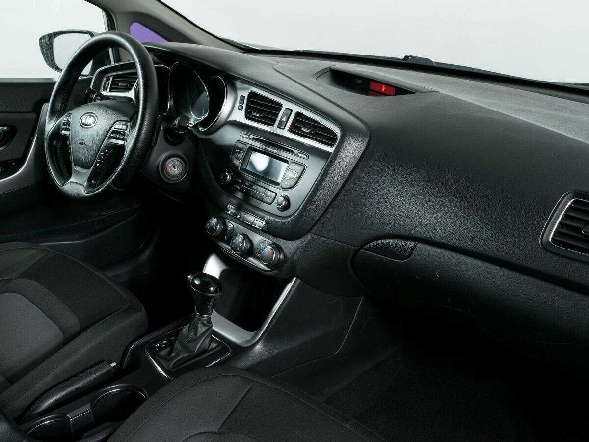 Купить Kia Ceed, 2012, 190 408 км.. Фото: #6