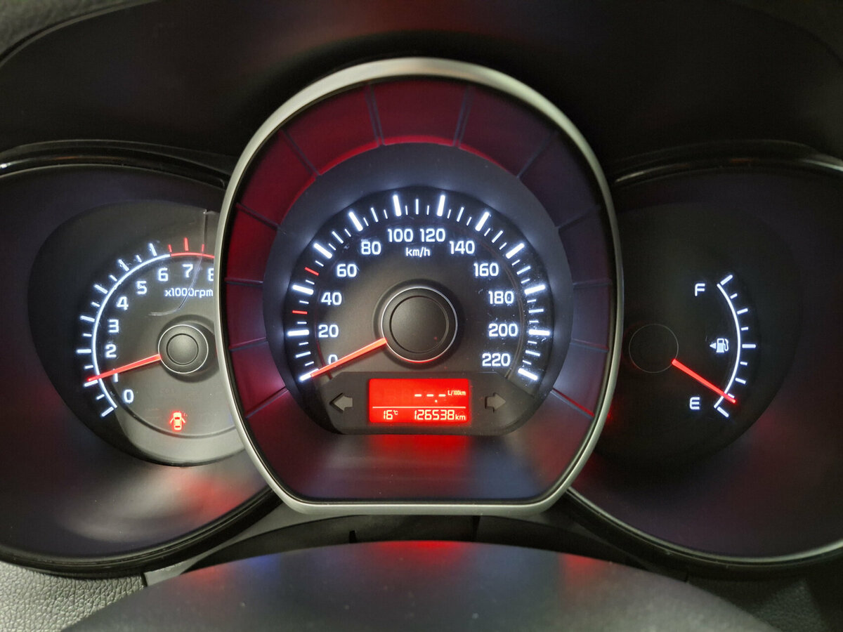 Купить Kia Rio, 2017, 126 521 км.. Фото: #12