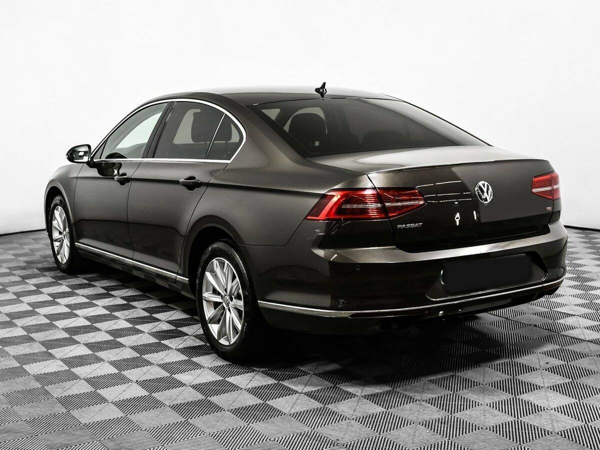 Купить Volkswagen Passat, 2017, 137 619 км.. Фото: #6