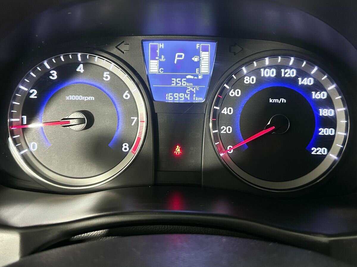 Купить Hyundai Solaris, 2015, 169 939 км.. Фото: #10
