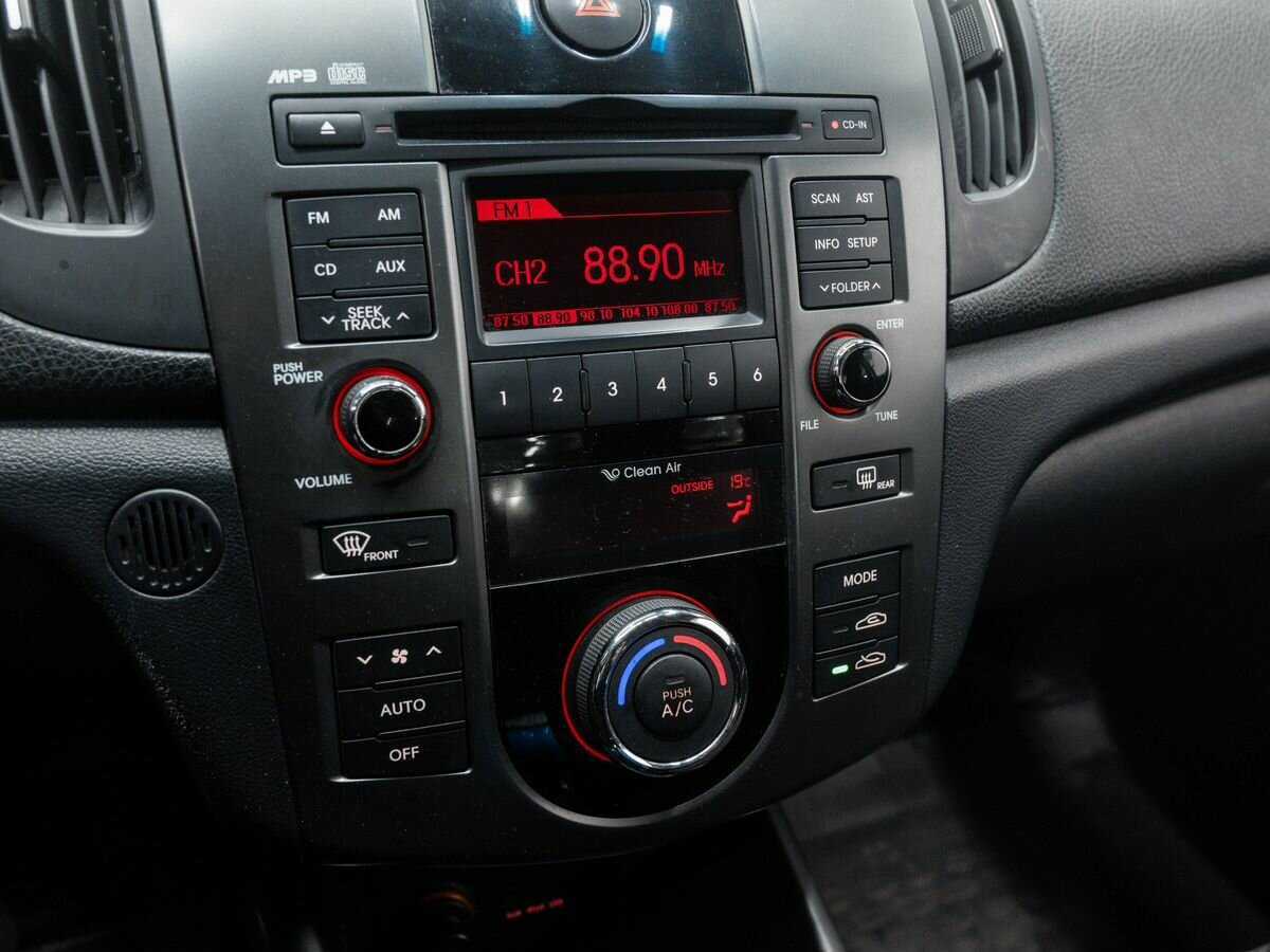 Купить Kia Cerato, 2012, 341 000 км.. Фото: #17