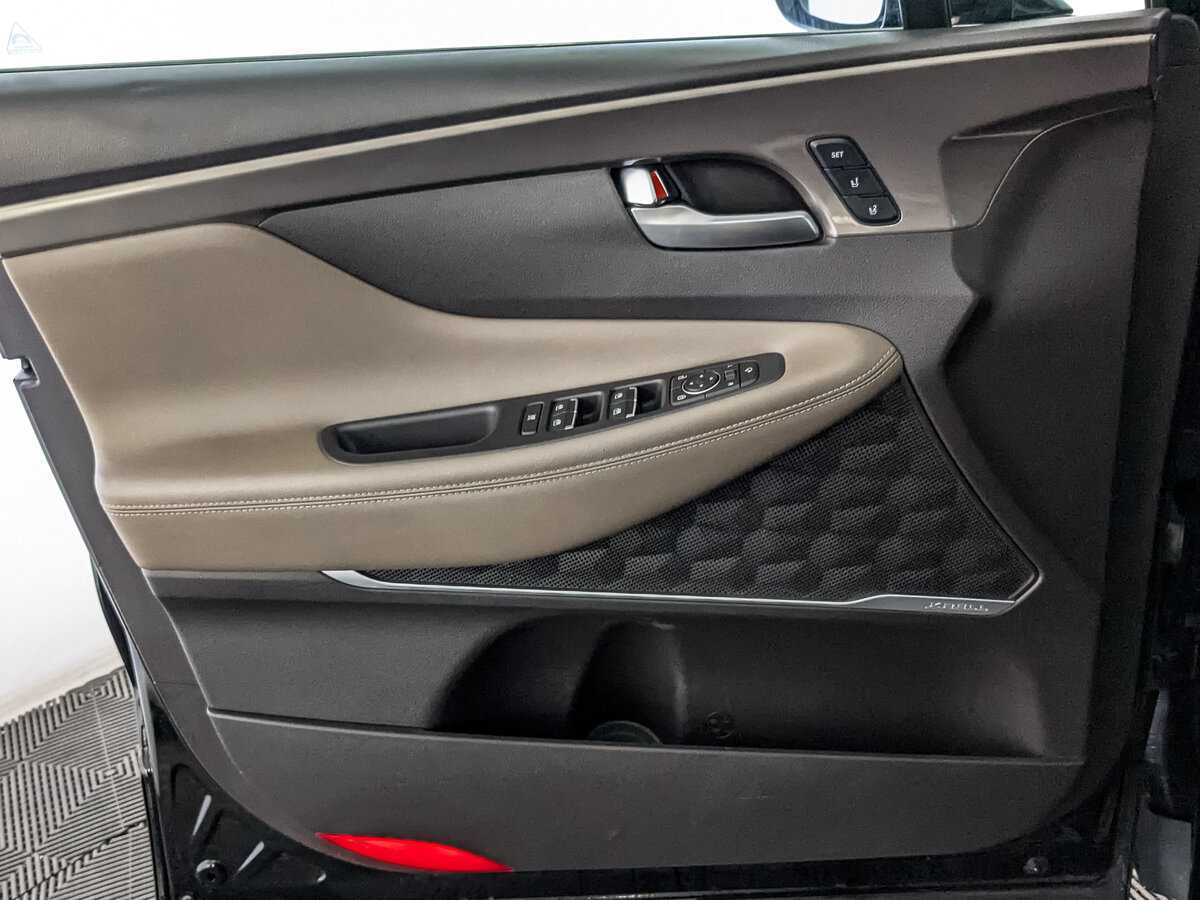 Купить Hyundai Santa Fe, 2020, 181 287 км.. Фото: #17
