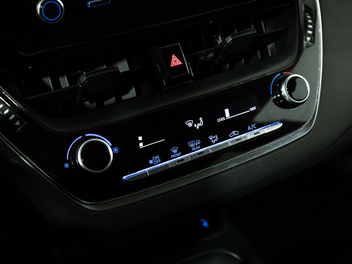Купить Toyota Corolla, 2019, 98 699 км.. Фото: #13