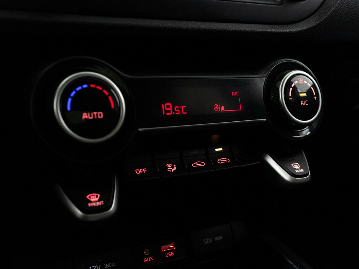 Купить Kia Rio, 2019, 125 398 км.. Фото: #14