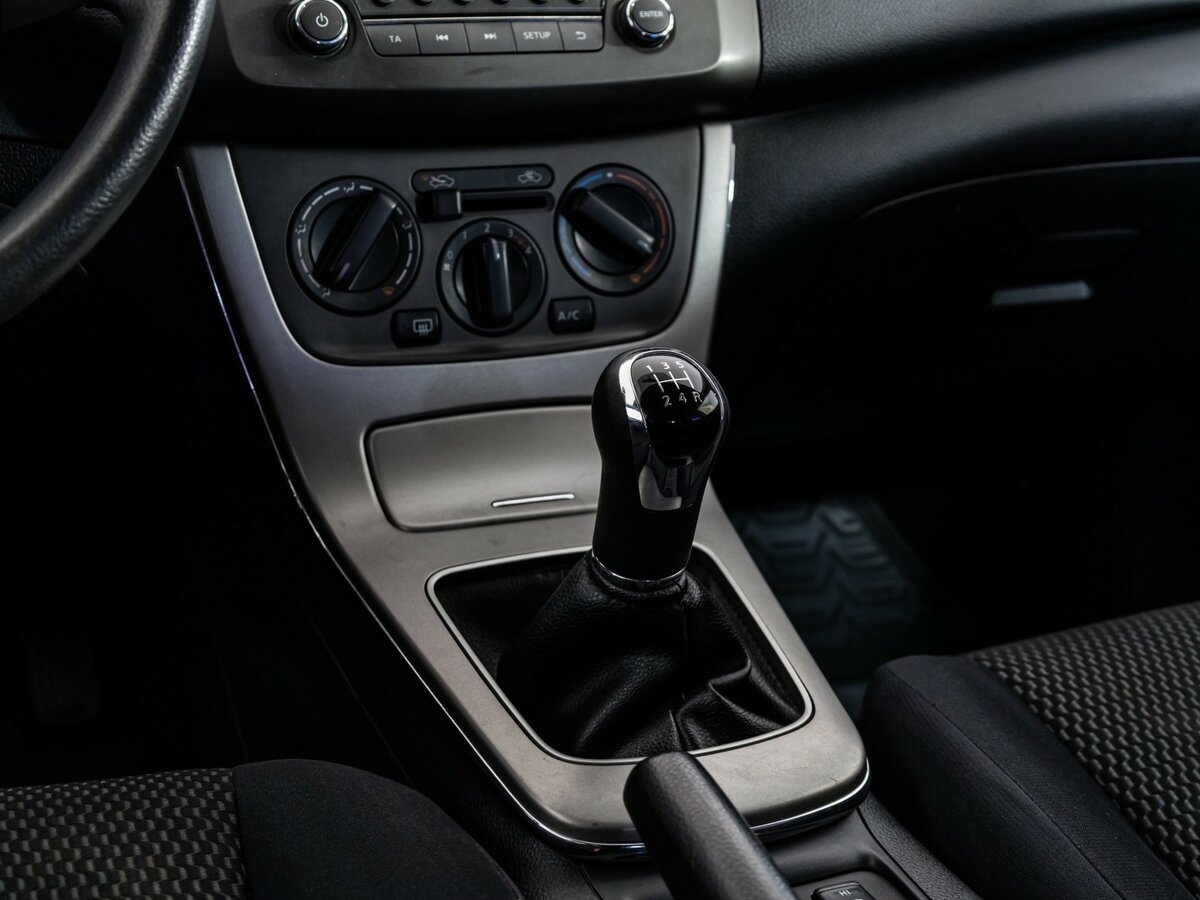 Купить Nissan Sentra, 2015, 179 675 км.. Фото: #8