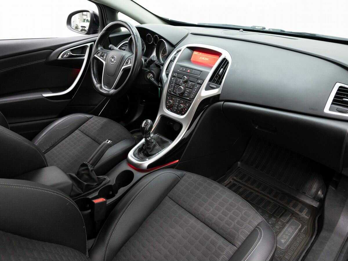 Купить Opel Astra, 2013, 209 300 км.. Фото: #10