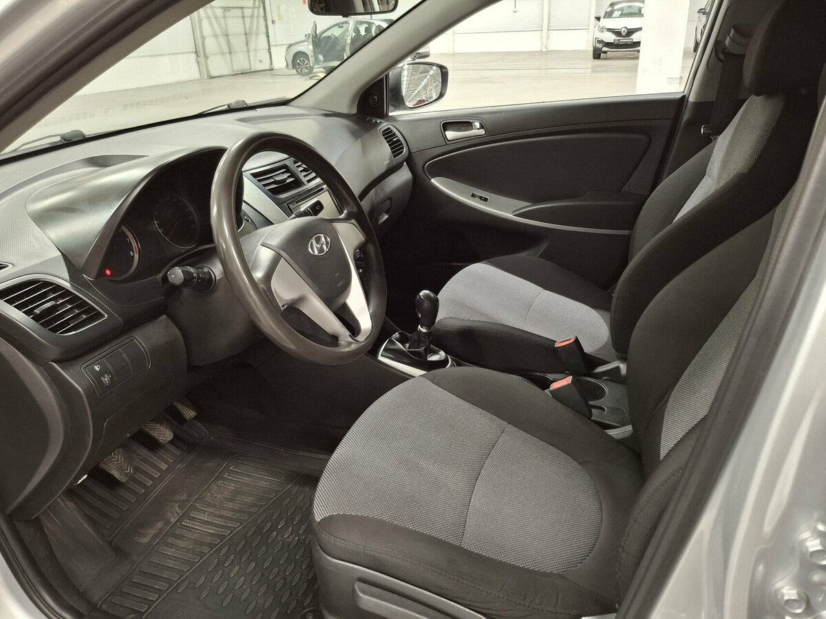 Купить Hyundai Solaris, 2014, 291 865 км.. Фото: #14