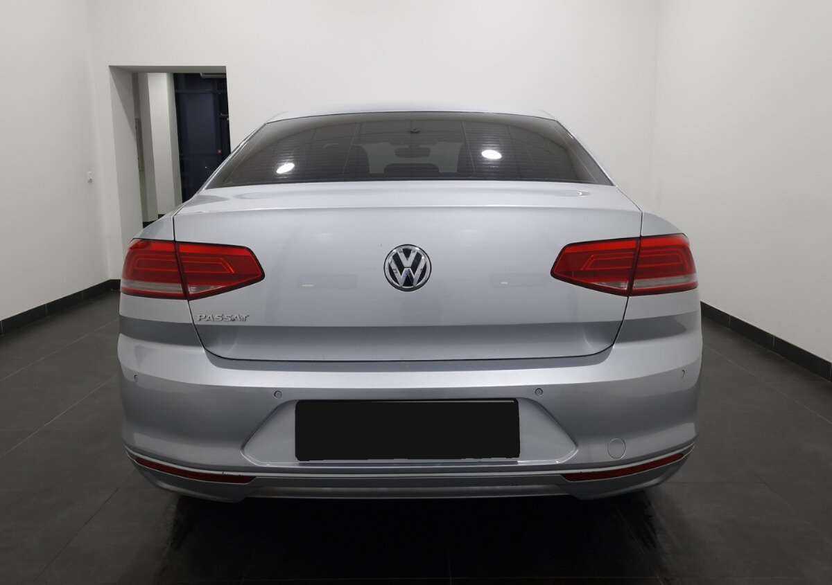Купить Volkswagen Passat, 2015, 220 993 км.. Фото: #1