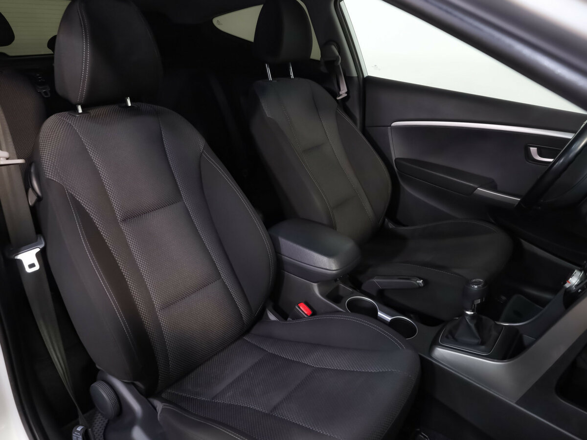 Купить Hyundai i30, 2013, 78 939 км.. Фото: #16