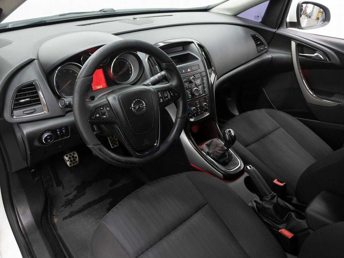 Купить Opel Astra, 2013, 236 636 км.. Фото: #6
