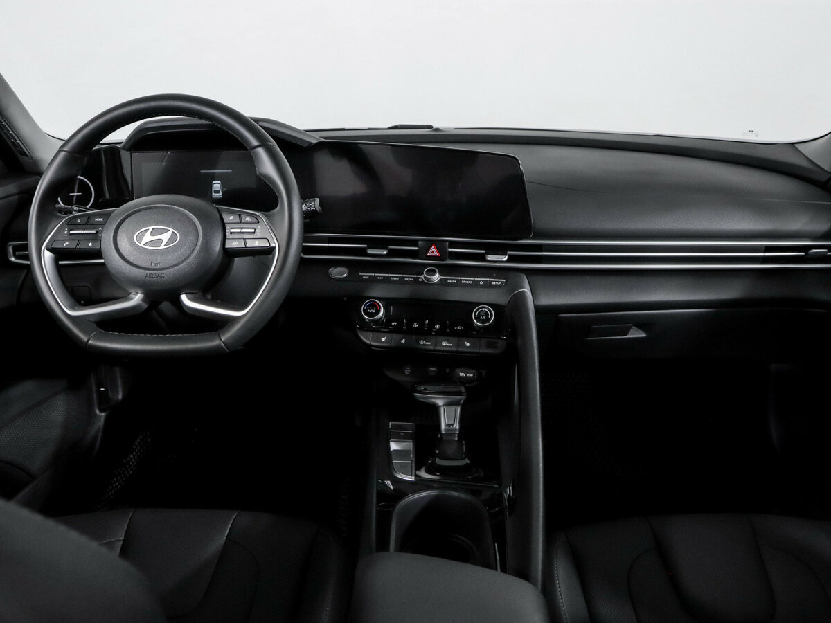 Купить Hyundai Elantra, 2023, 7 800 км.. Фото: #11