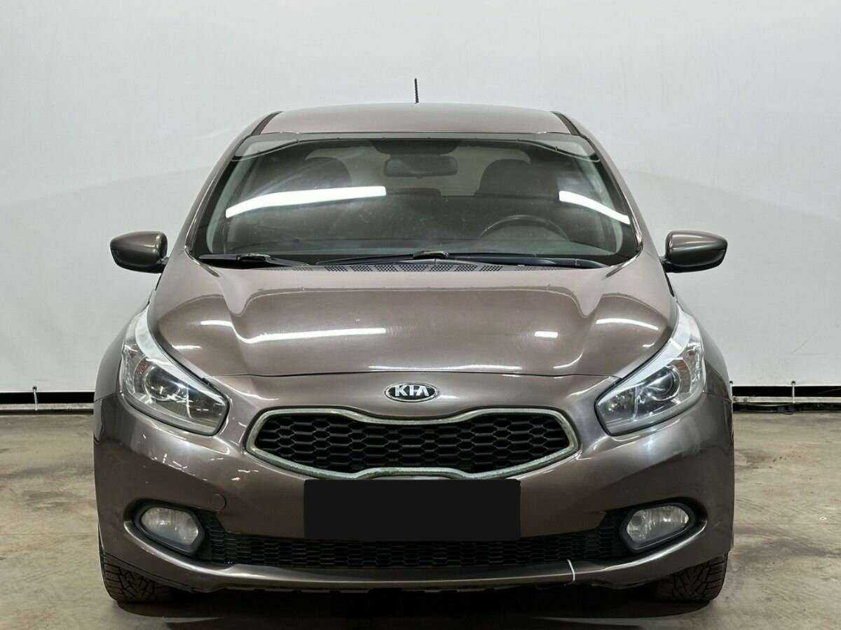 Купить Kia Ceed, 2013, 151 896 км.. Фото: #1