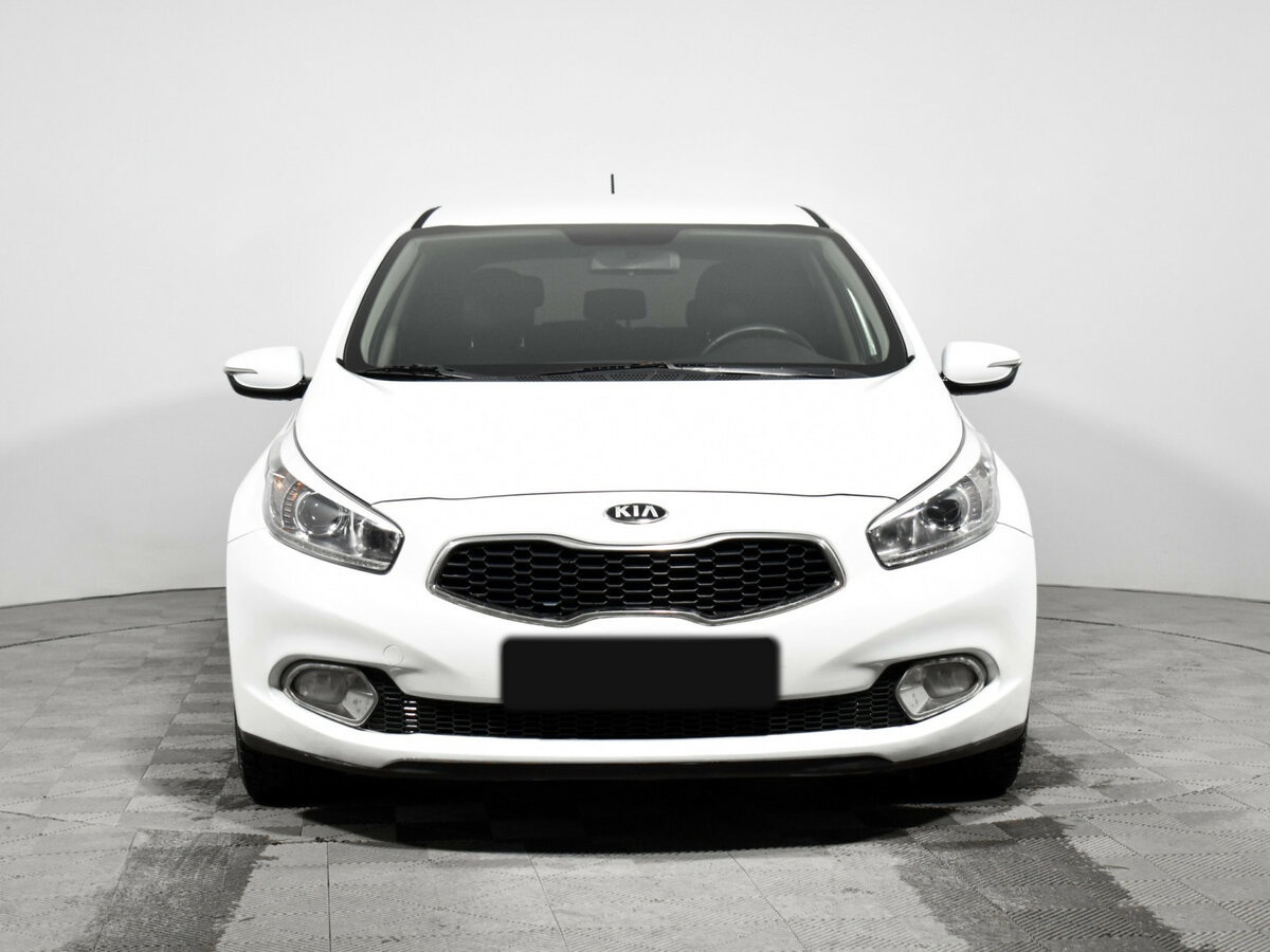Купить Kia Ceed, 2013, 178 765 км.. Фото: #1