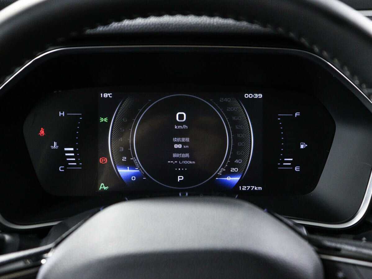 Купить Geely Preface, 2023, 3 100 км.. Фото: #10