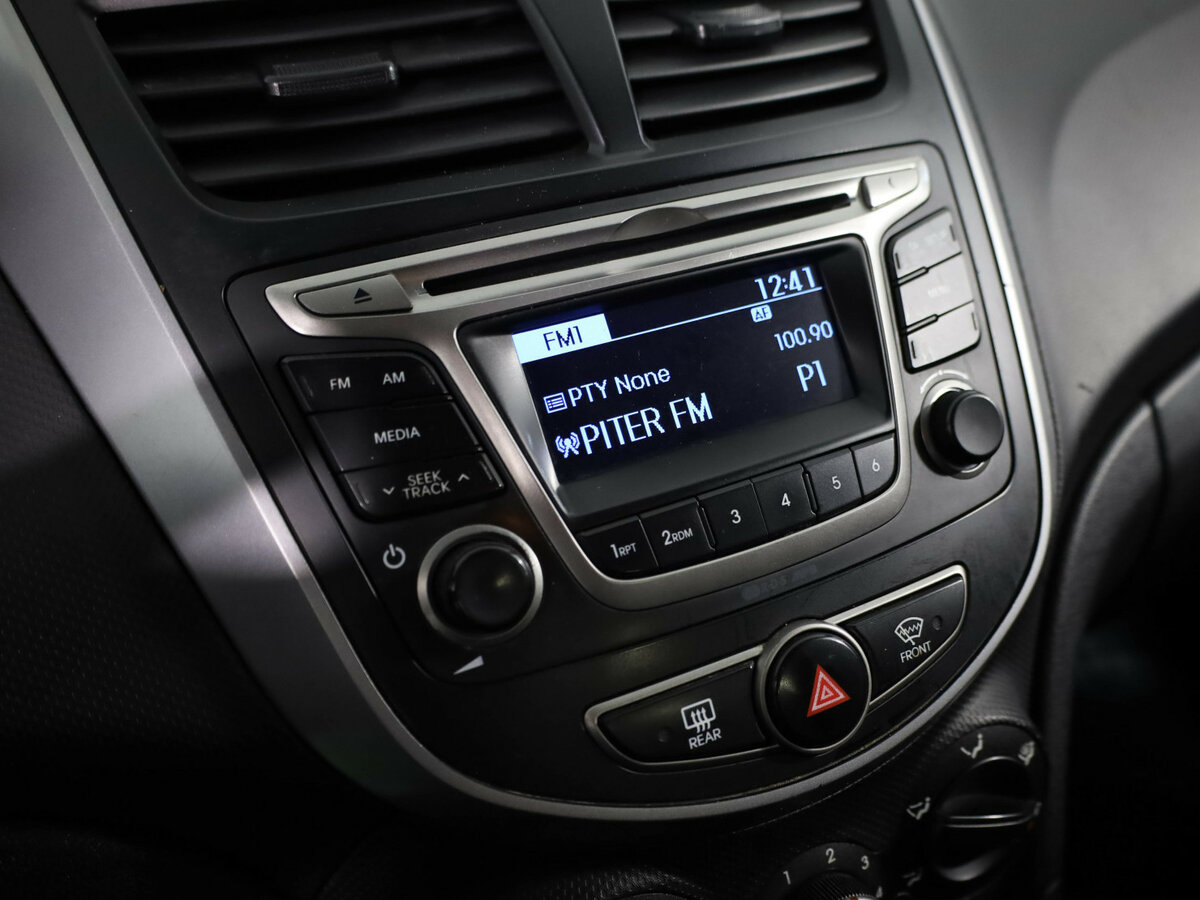 Купить Hyundai Solaris, 2016, 229 506 км.. Фото: #11
