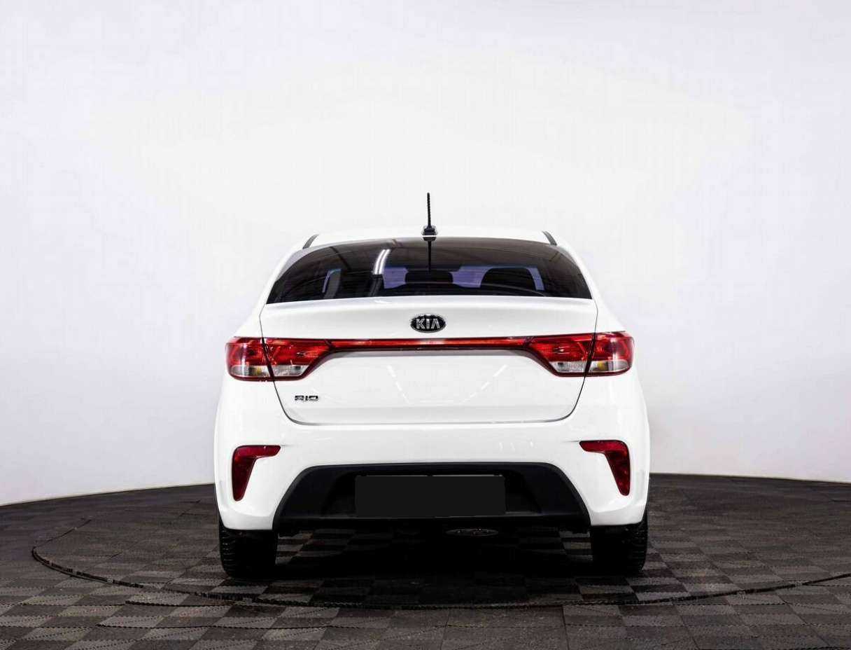 Купить Kia Rio, 2018, 139 000 км.. Фото: #4