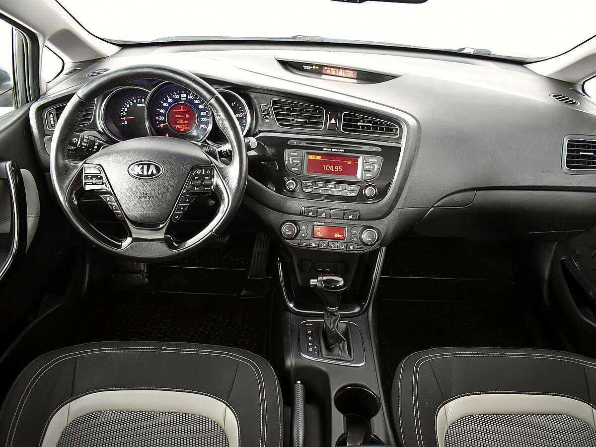 Купить Kia Ceed, 2015, 174 492 км.. Фото: #9