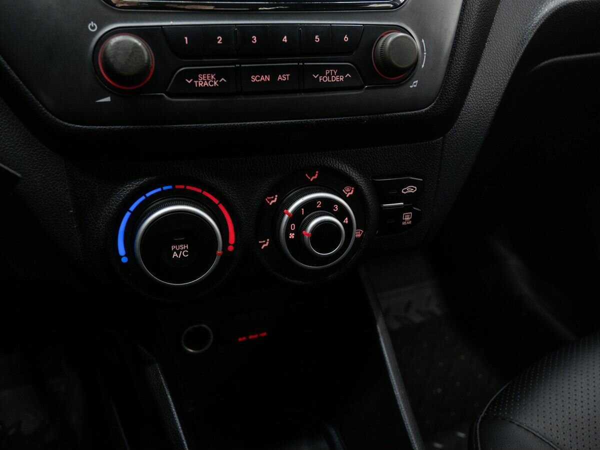 Купить Kia Rio, 2013, 124 223 км.. Фото: #19