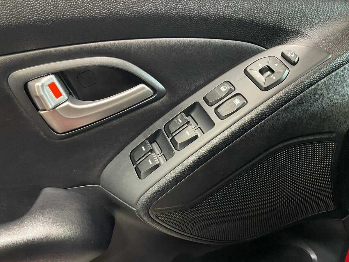 Купить Hyundai ix35, 2012, 147 250 км.. Фото: #13