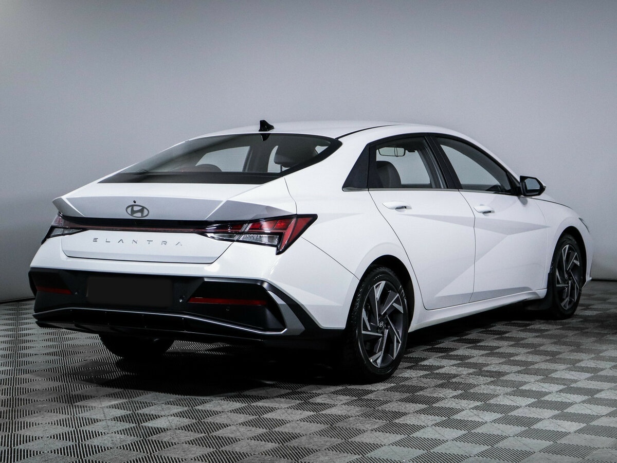 Купить Hyundai Elantra, 2023, 7 800 км.. Фото: #4