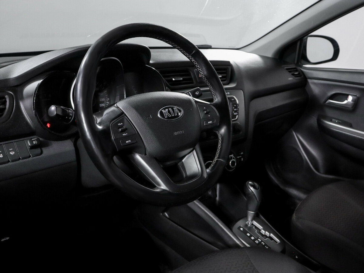 Купить Kia Rio, 2015, 223 519 км.. Фото: #9