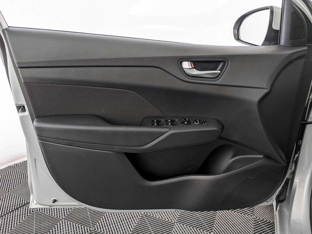 Купить Hyundai Solaris, 2019, 91 376 км.. Фото: #14