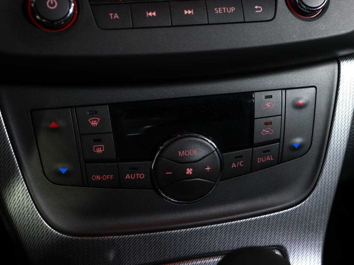 Купить Nissan Sentra, 2015, 91 809 км.. Фото: #16