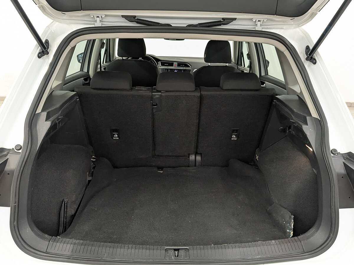 Купить Volkswagen Tiguan, 2021, 133 209 км.. Фото: #9