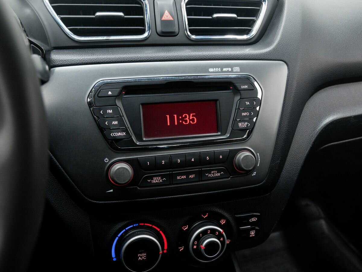 Купить Kia Rio, 2013, 161 613 км.. Фото: #16