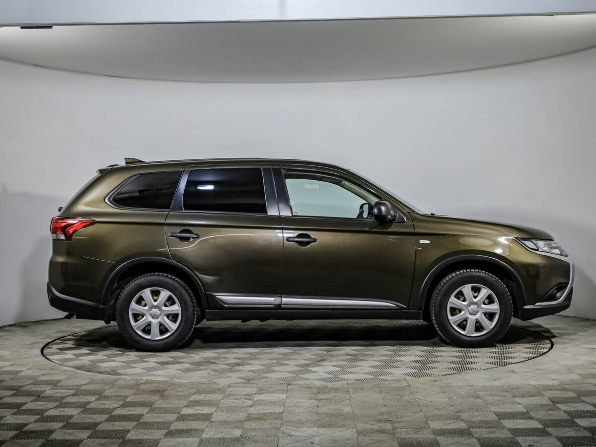 Купить Mitsubishi Outlander, 2020, 130 377 км.. Фото: #3