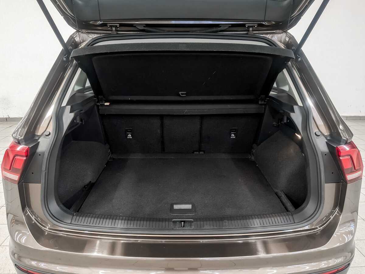 Купить Volkswagen Tiguan, 2019, 93 621 км.. Фото: #9
