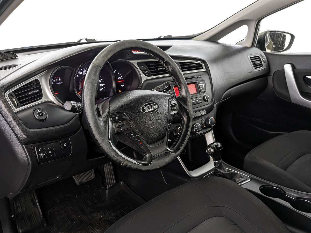 Купить Kia Ceed, 2015, 190 835 км.. Фото: #9